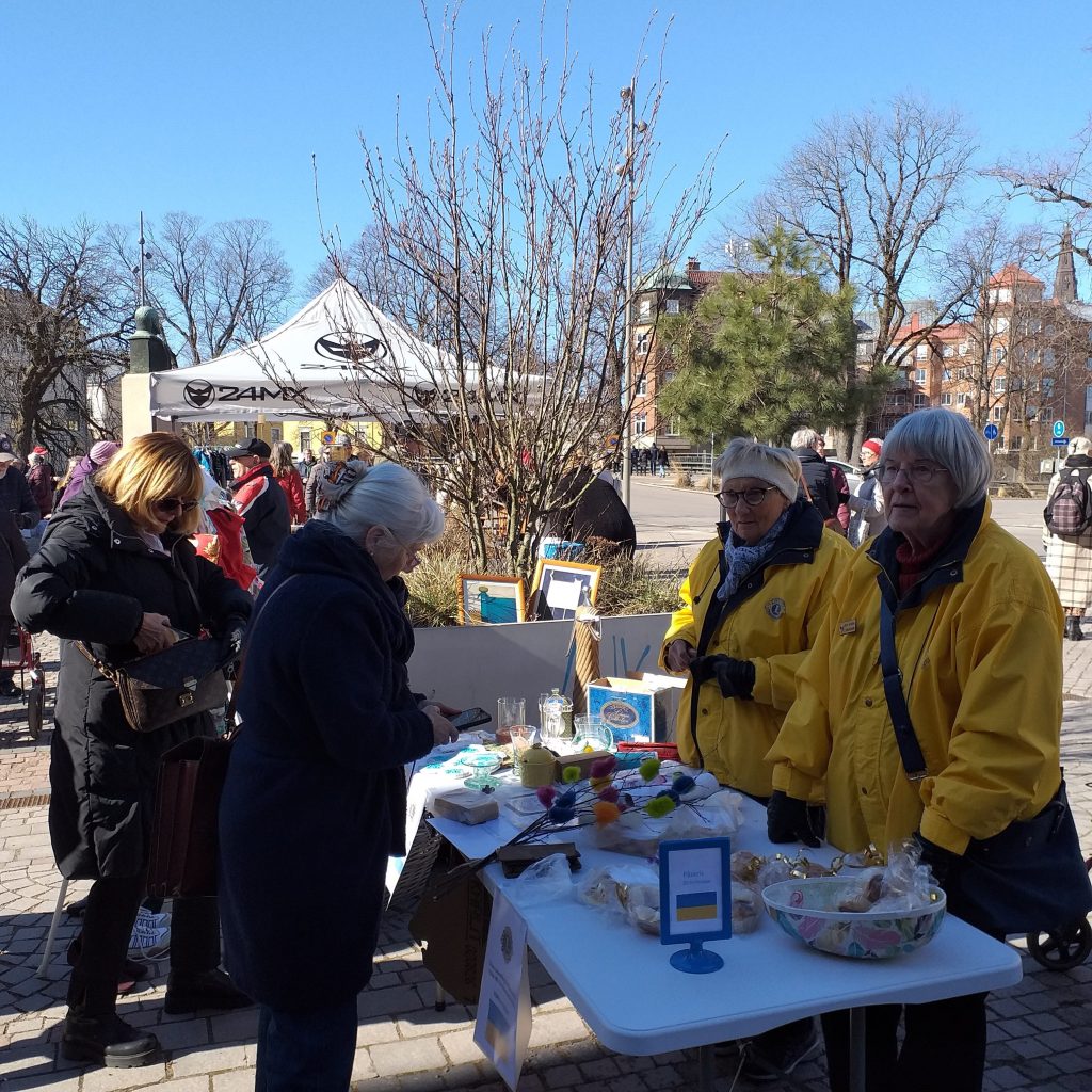 LC_Karlstad_Almen_Loppis_2april_Hagatorget